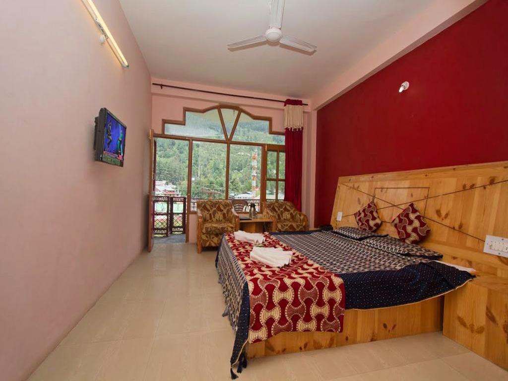 Himanshu Resorts Manāli Szoba fotó