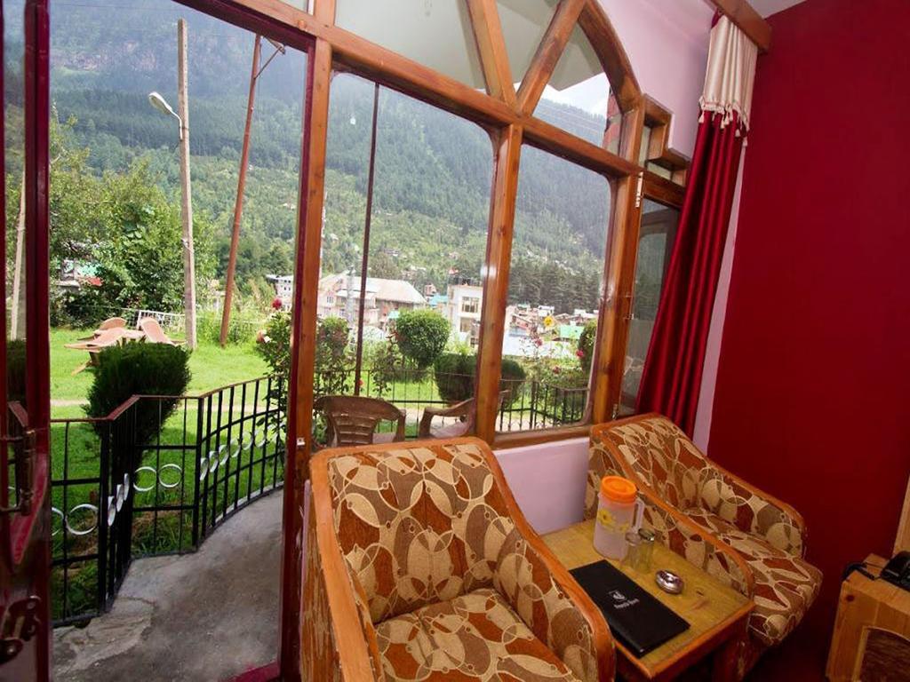 Himanshu Resorts Manāli Szoba fotó